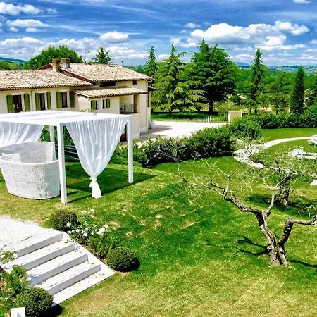 Baiano By The Pool Whole Slps 26 Spoleto 9km Villa